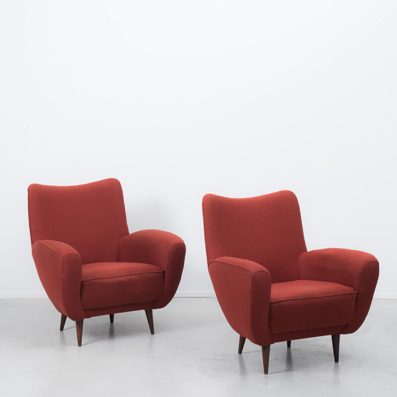 Paire de fauteuils italiens en bois et tissu rouge - 1960