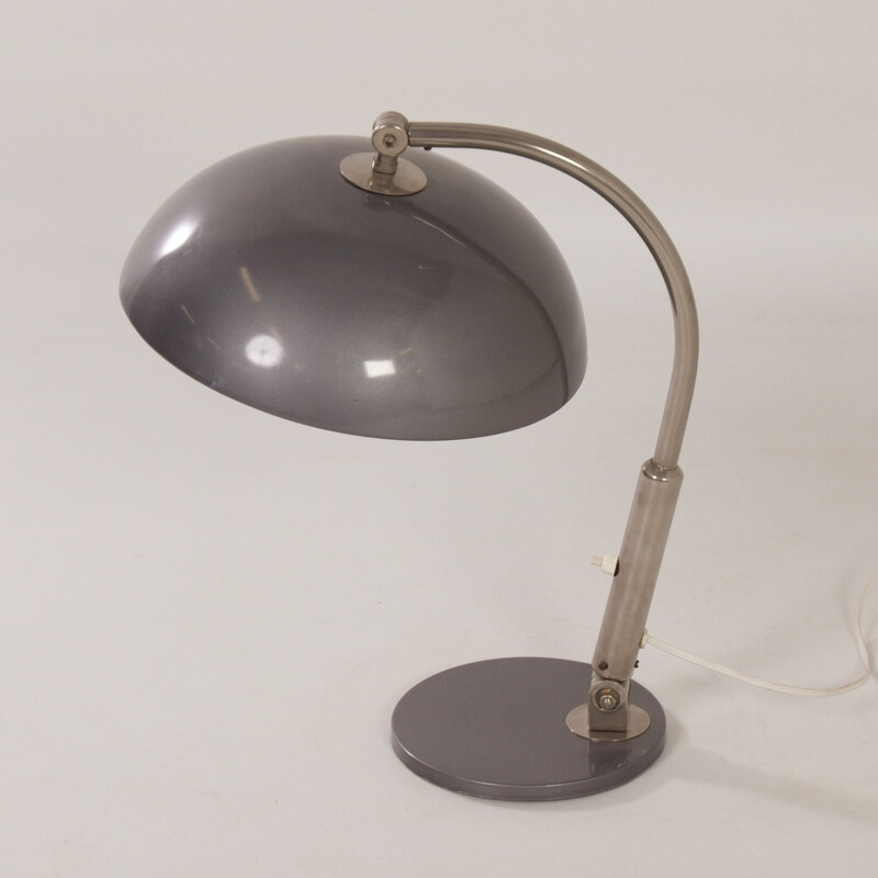 Lampada da tavolo vintage modello 144 in metallo e alluminio di H. Busquet per Hala, 1950