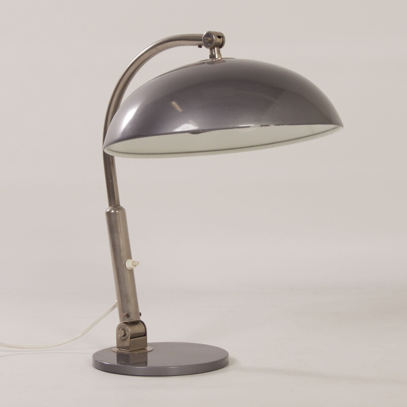 Lampada da tavolo vintage modello 144 in metallo e alluminio di H. Busquet per Hala, 1950