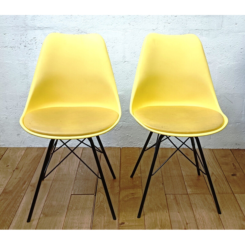 Chaise vintage en plastique jaune