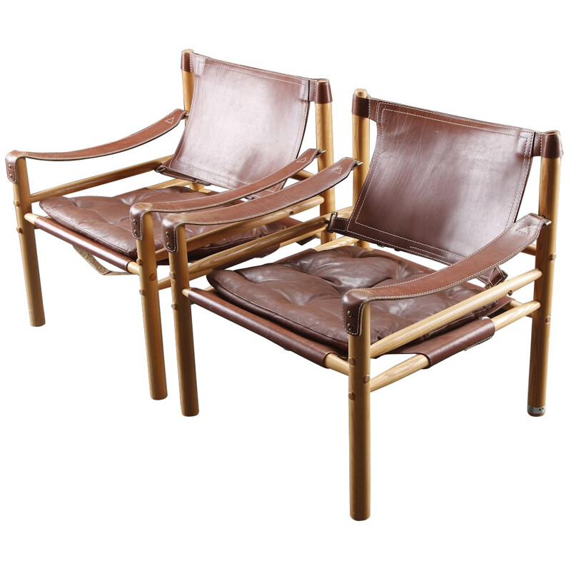 Pair of safari armchairs "Scirocco" in oak, Arne NORELL - 1960s
