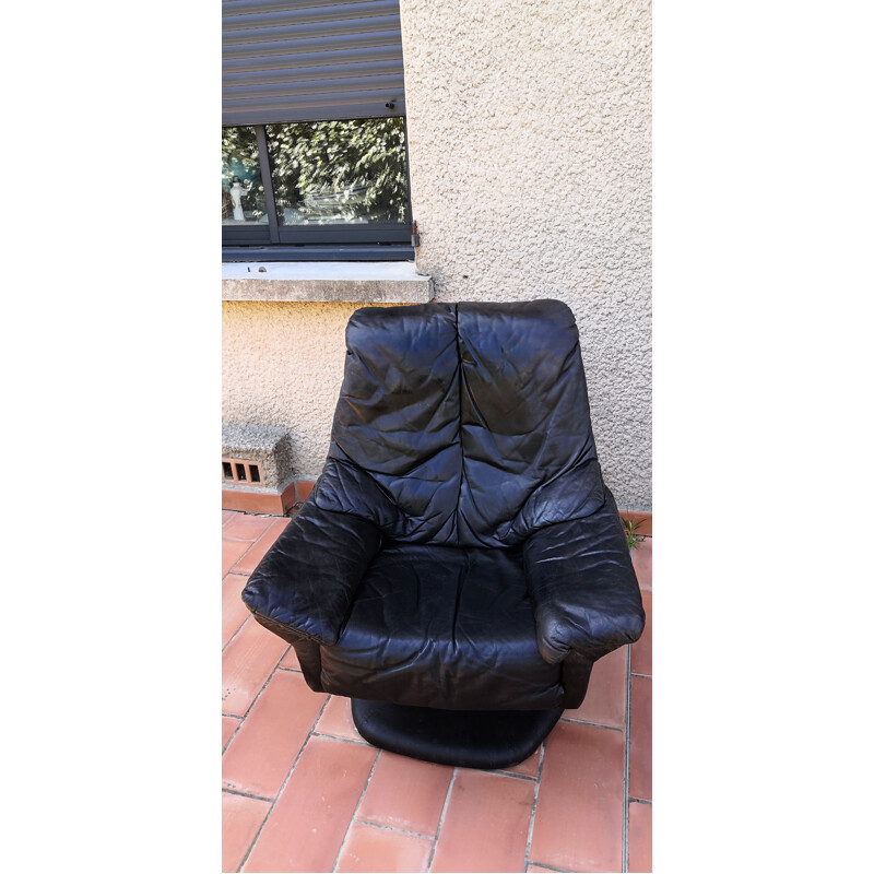 Scandinavian vintage leather swivel chair, 1970