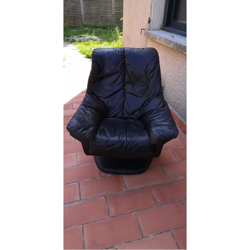 Scandinavian vintage leather swivel chair, 1970