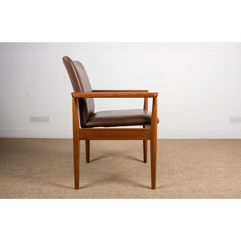 Vintage Danish teak and leather armchair model 209 "Diplomat" by Finn Juhl for Cado