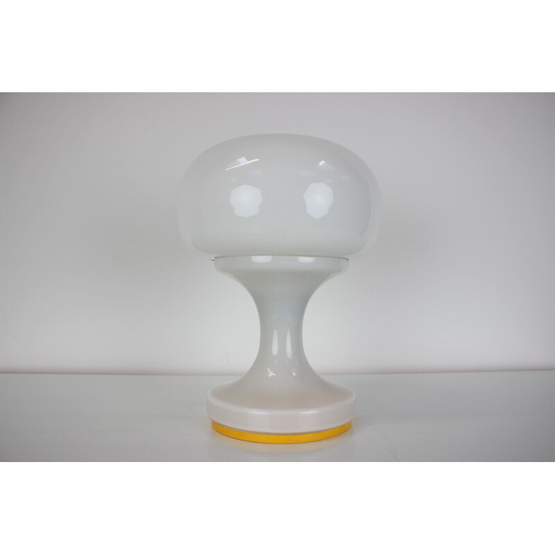 Lámpara de mesa de cristal vintage de Valasske Mezirici, 1970