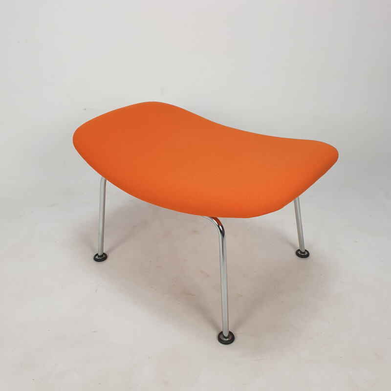 Vintage armchair with ottoman Oyster by Pierre Paulin for Artifort, 1960s