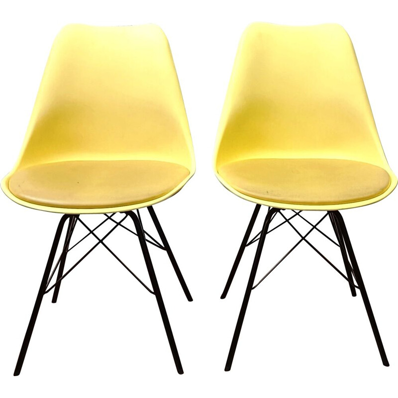 Chaise vintage en plastique jaune