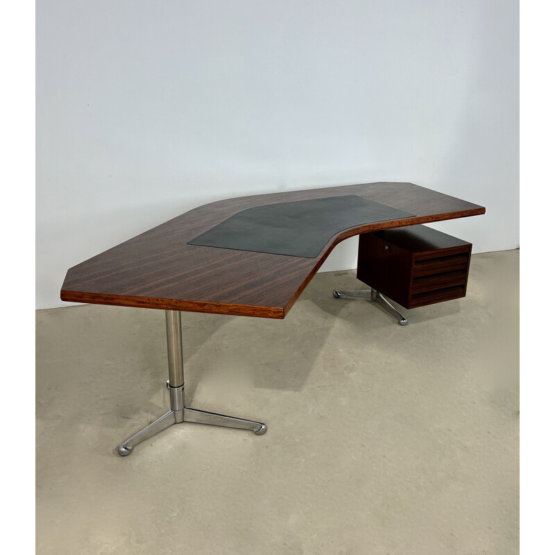 Vintage wooden desk by Osvaldo Borsani for Tecno, 1960s