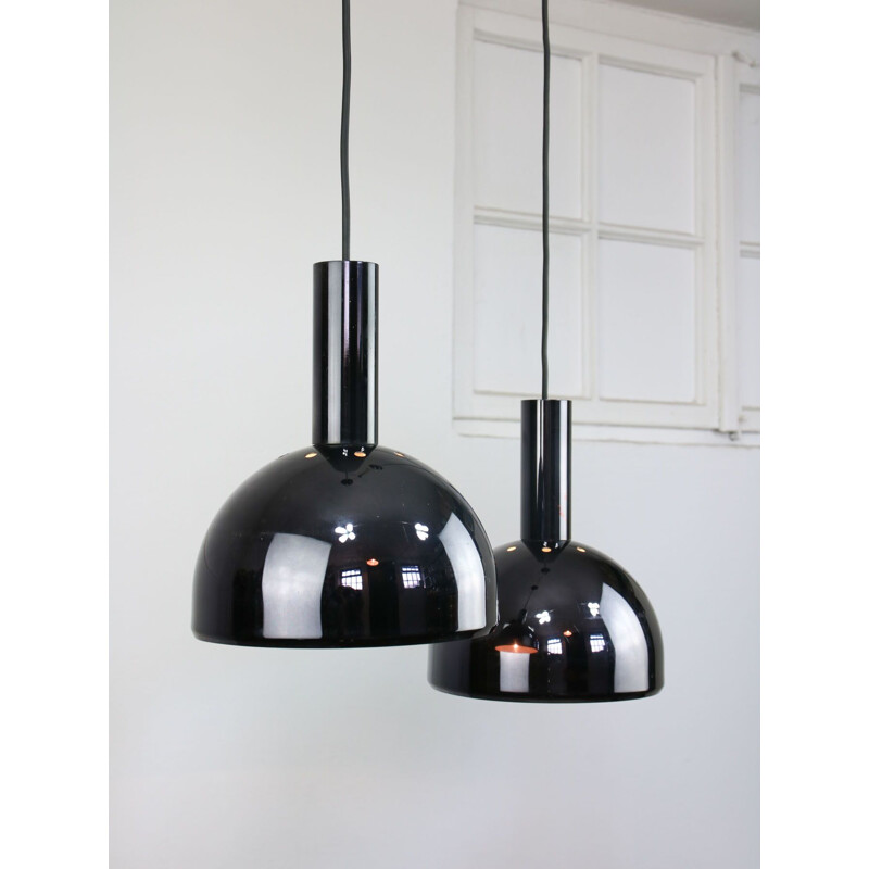 Paar minimalistische vintage hanglampen in chroom