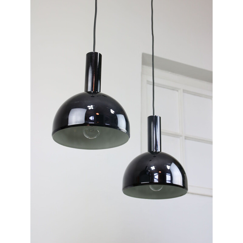 Paar minimalistische vintage hanglampen in chroom