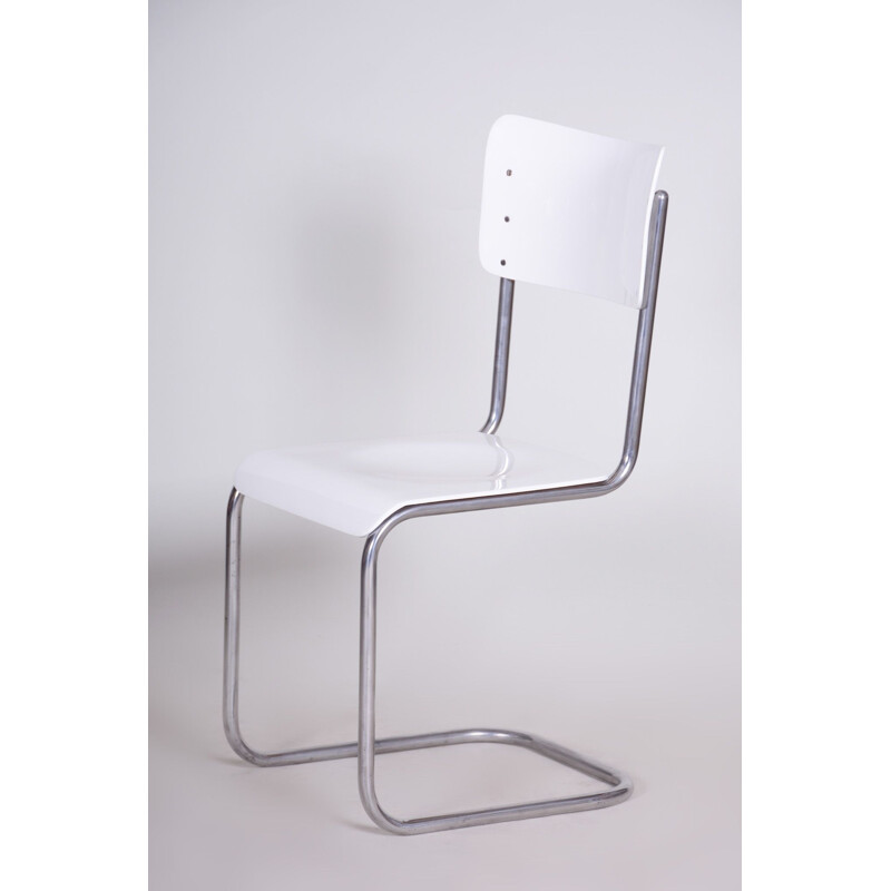 Vintage witte Bauhaus stoel van Vichr