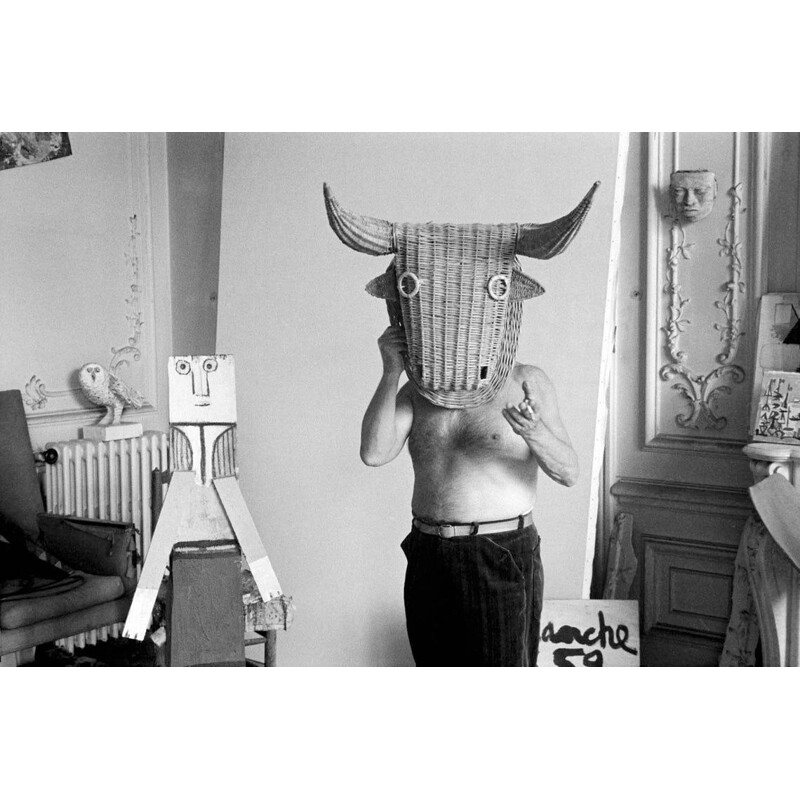 Tête de taureau minotaure vintage en rotin osier, France 1960-1970