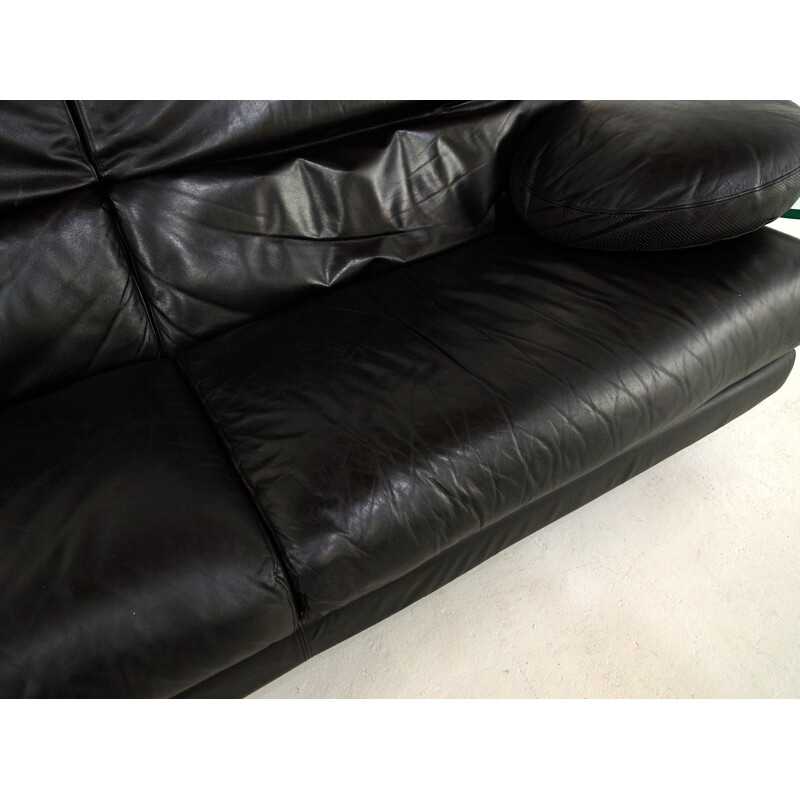 Large B&B Italia 3 seater sofa in black leather, Paolo PIVA - 1980s