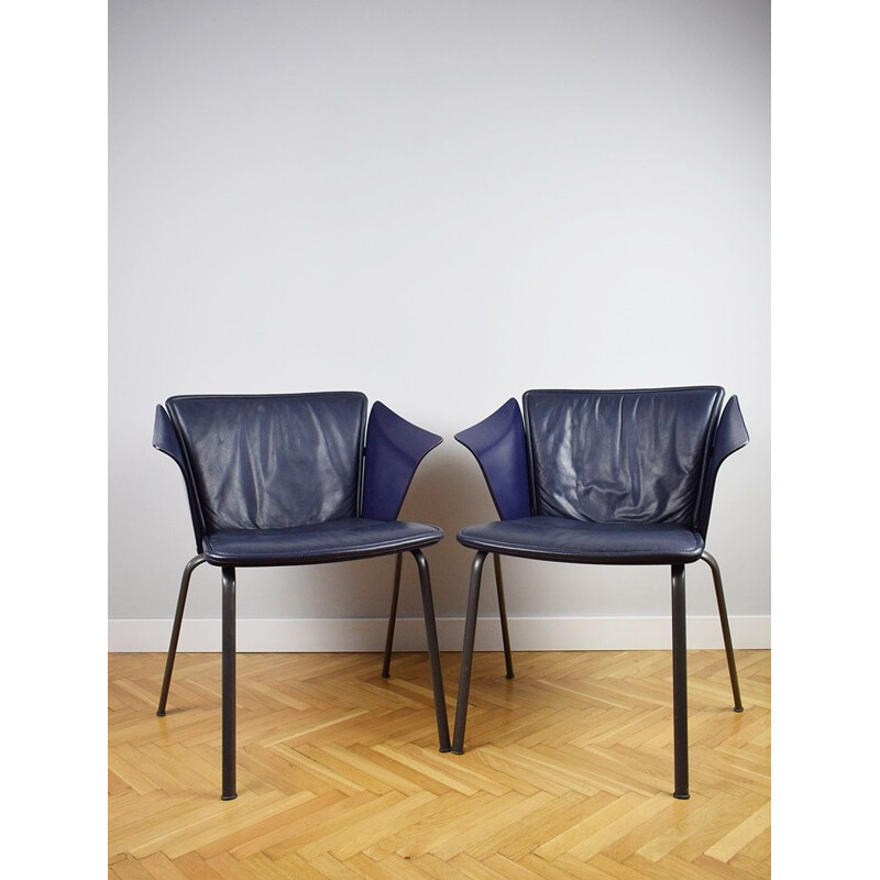 Pair of vintage Vm3 chairs by V. Magistretti for Fritz Hansen, 1990