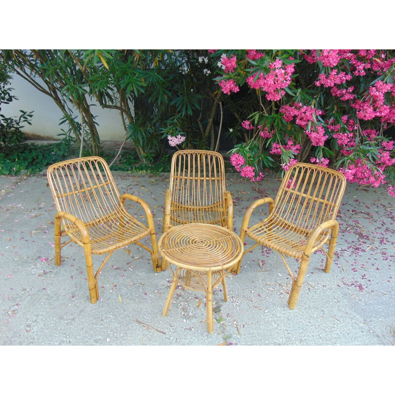 Vintage garden set in bamboo