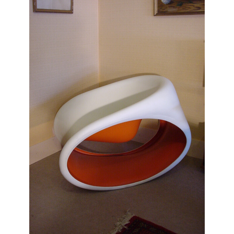 Rocking chair MT3 en résine, Ron ARAD - 1990