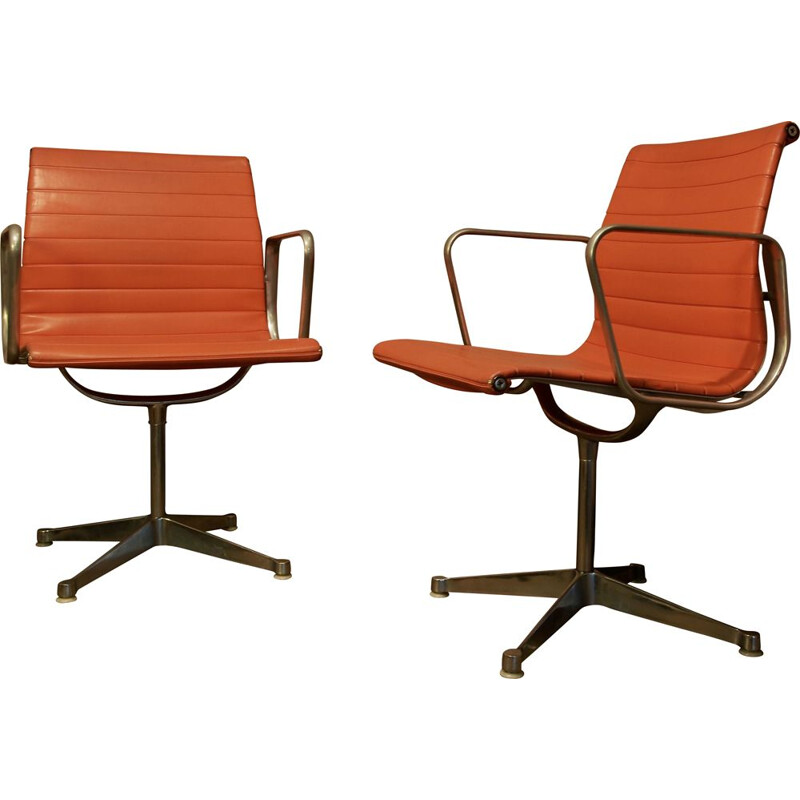 Paire de fauteuils vintage par Ray & Charles Eames pour Herman Miller