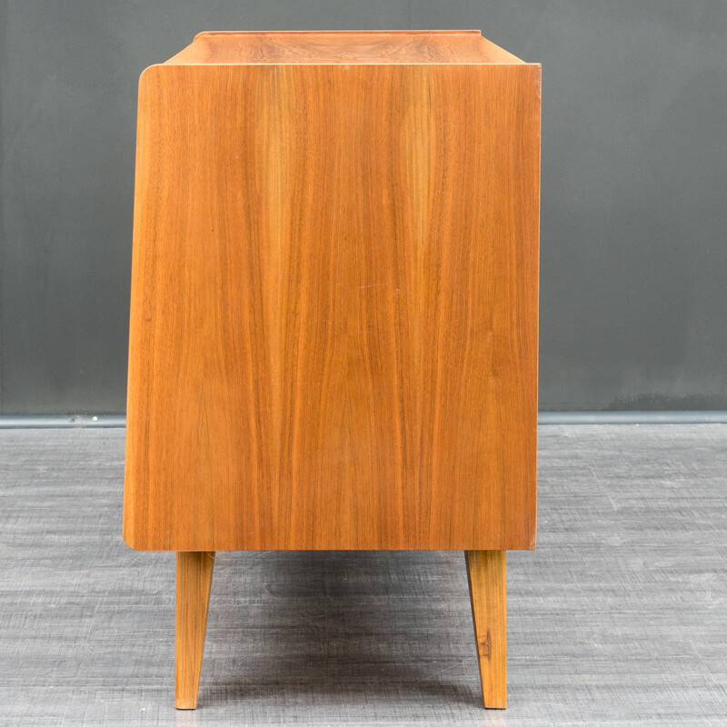 Small mid-century cabinet in walnut - 1950s