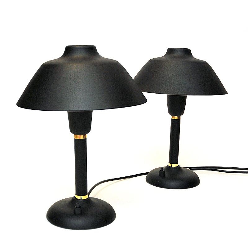 Paire de lampes de table vintage en métal noir et suédois par Gemi, 1950