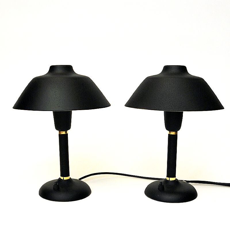 Paire de lampes de table vintage en métal noir et suédois par Gemi, 1950