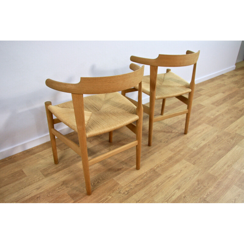 Set of 2 PP Mobler "PP68" dining chairs, Hans J. WEGNER - 1970s