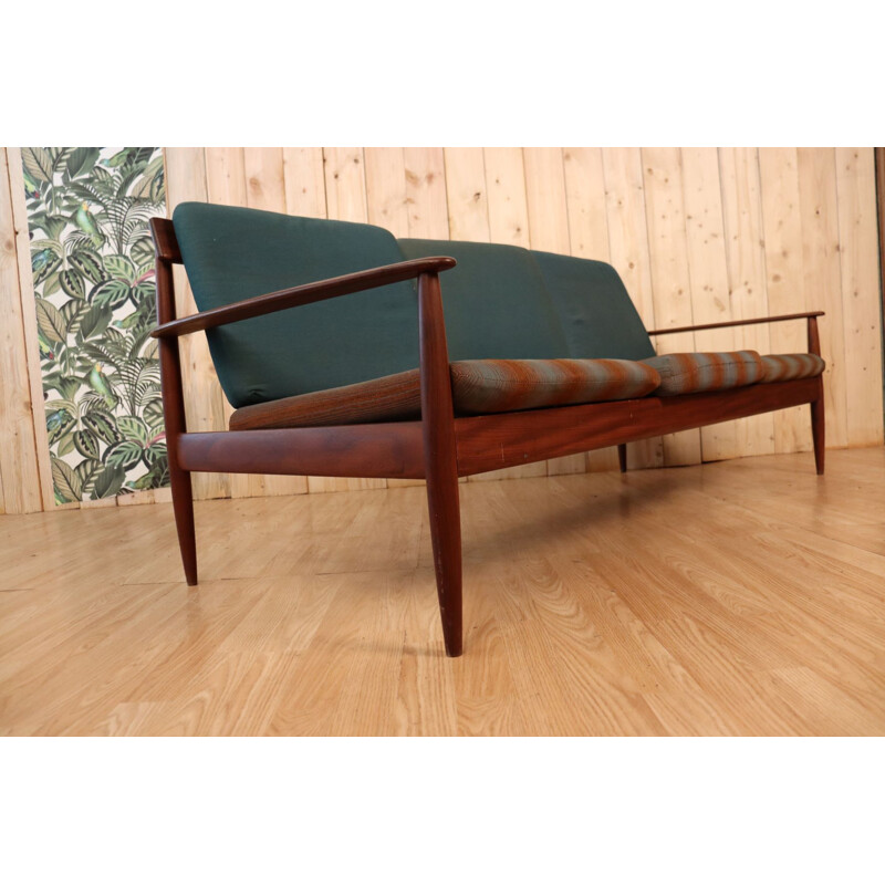 Canapé Scandinave vintage en teck massif, 1960-1970