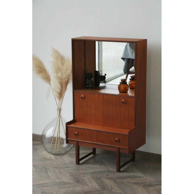 Scandinavian vintage Turnidg of London teak display cabinet, 1960