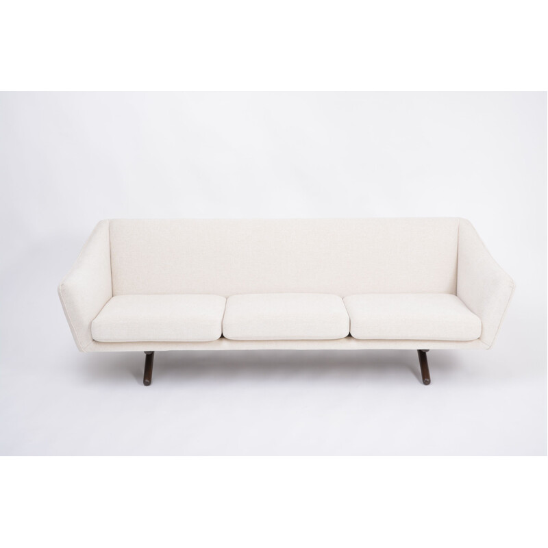 Vintage beige Danish sofa model Ml140 by Illum Wikkelsø