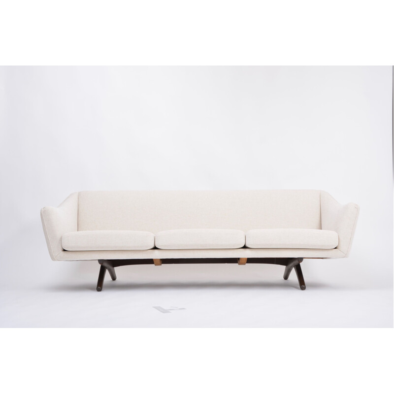 Vintage beige Danish sofa model Ml140 by Illum Wikkelsø