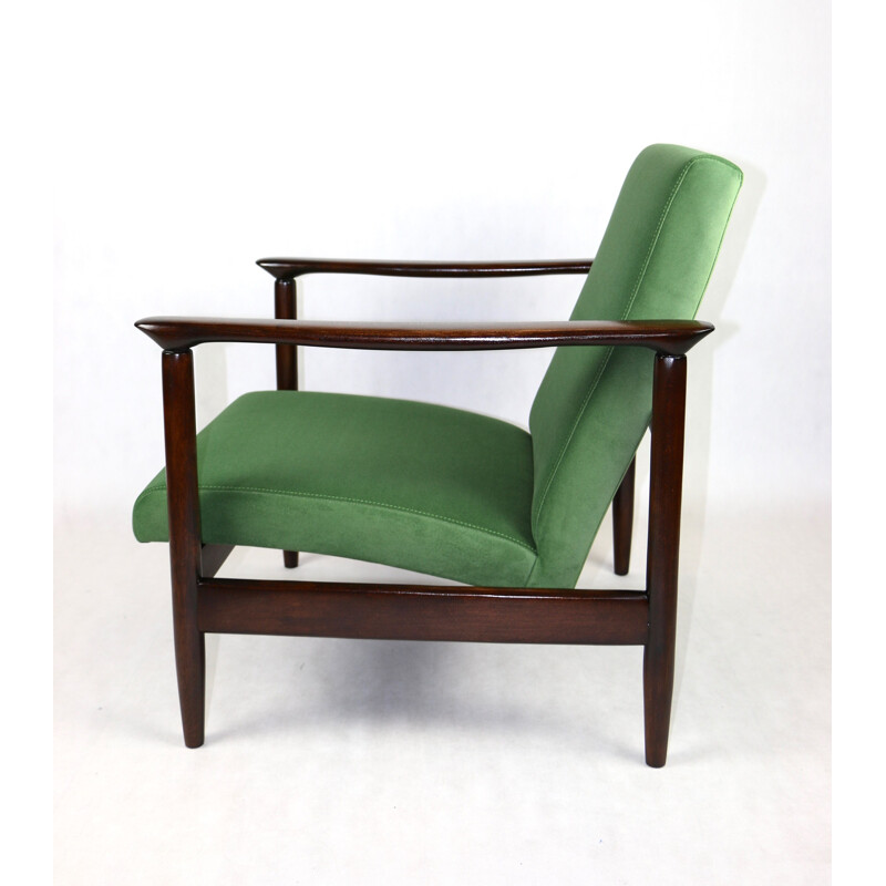 Gfm-142 vintage fauteuil in lichtgroen fluweel van Edmund Homa, 1970