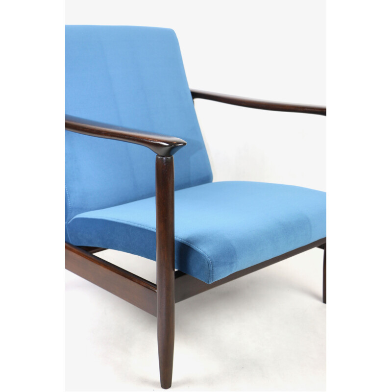 Gfm-142 vintage fauteuil in marineblauw fluweel van Edmund Homa, 1970