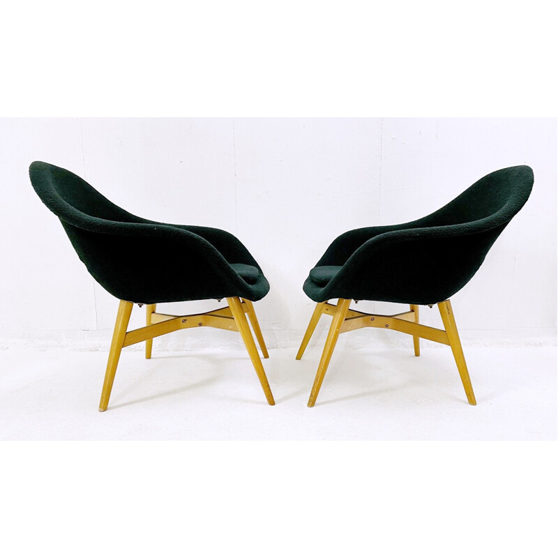 Pareja de sillones vintage en tela verde de Miroslav Navratil, Checoslovaquia 1960