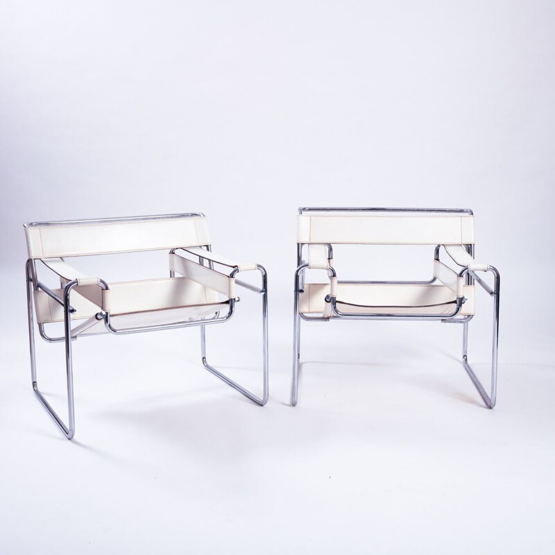 Paar vintage Wassily clubfauteuils in wit van Marcel Breuer voor Gavina, 1980