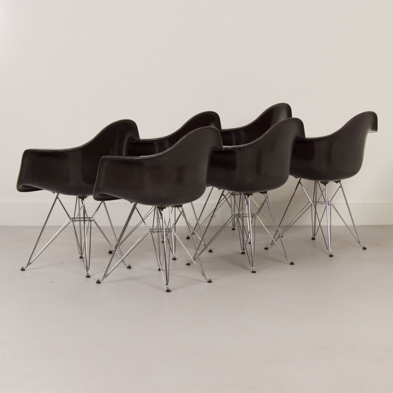 Set of 6 vintage Dar fiberglass chairs by Charles Eames for Modernica, 2000