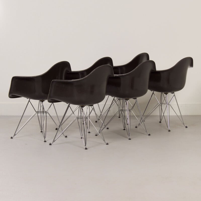 Set van 6 vintage Dar glasvezel stoelen van Charles Eames voor Modernica, 2000