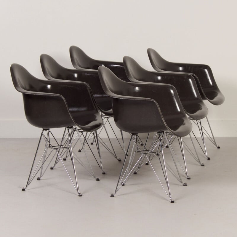 Set of 6 vintage Dar fiberglass chairs by Charles Eames for Modernica, 2000