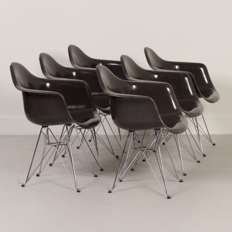 Set aus 6 Vintage Dar Fiberglas-Sesseln von Charles Eames für Modernica, 2000