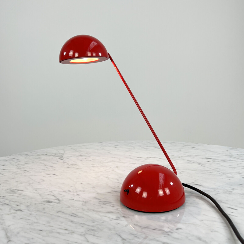 Vintage metalen tafellamp "rode bikini" van Barbieri en Marianelli voor Tronconi, 1970