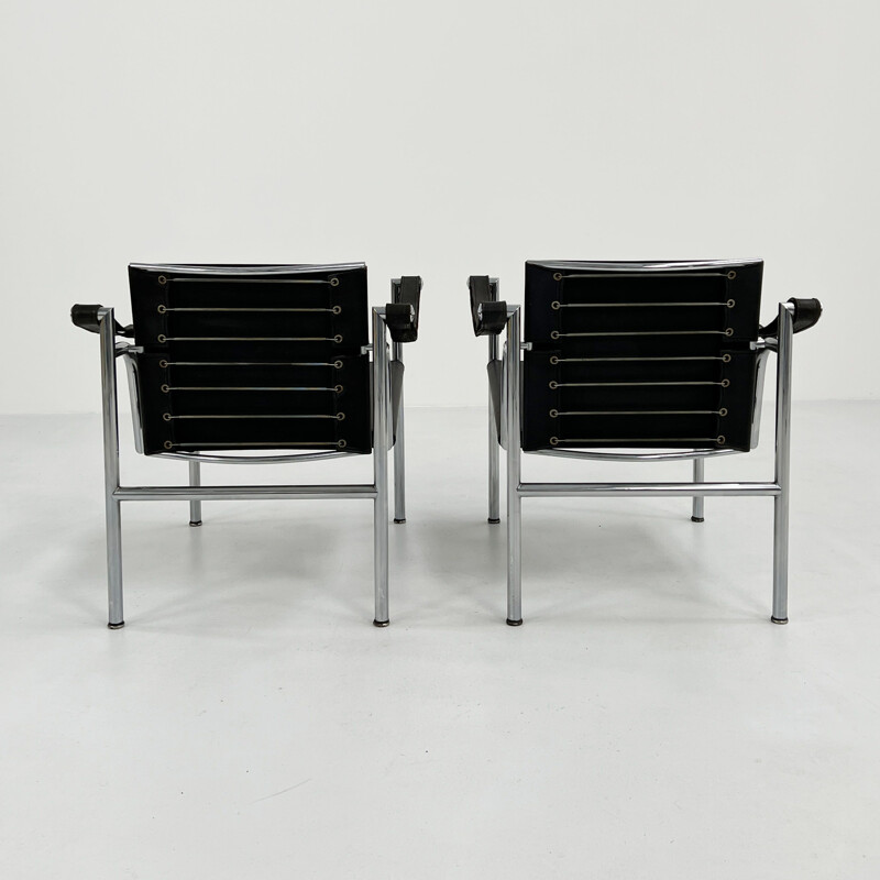 Paire de fauteuils  Lc1 vintage en cuir noir par Le Corbusier pour Cassina, 1970