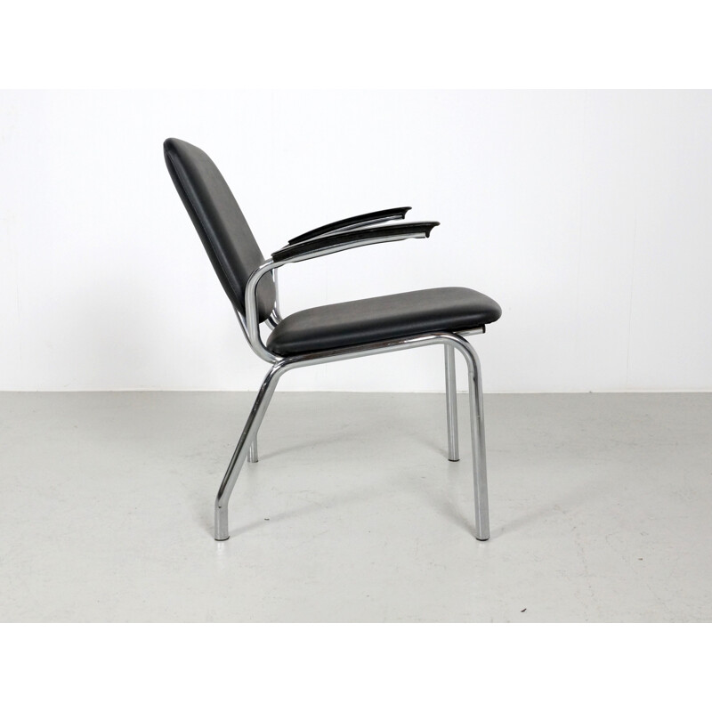 Paire de fauteuils Gispen en acier et simili cuir noir, Martin DE WIT - 1960