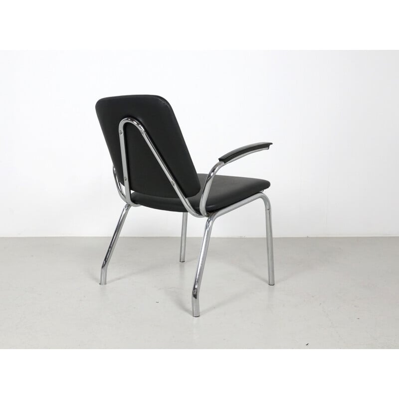 Paar Gispen fauteuils in staal en zwart kunstleer, Martin DE WIT - 1960