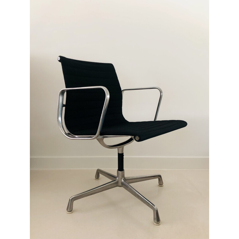 EA 108 vintage armchair by Charles & Ray Eames for Herman Miller, 1973s