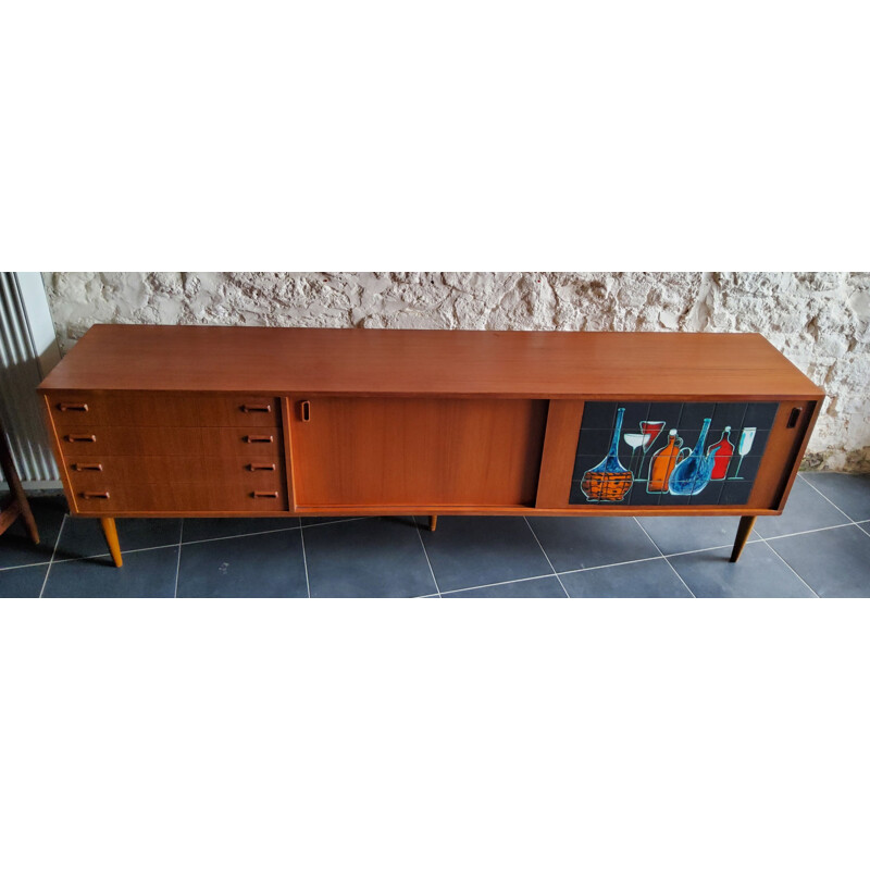 Long Vintage sideboard with sliding doors and ceramic decoration