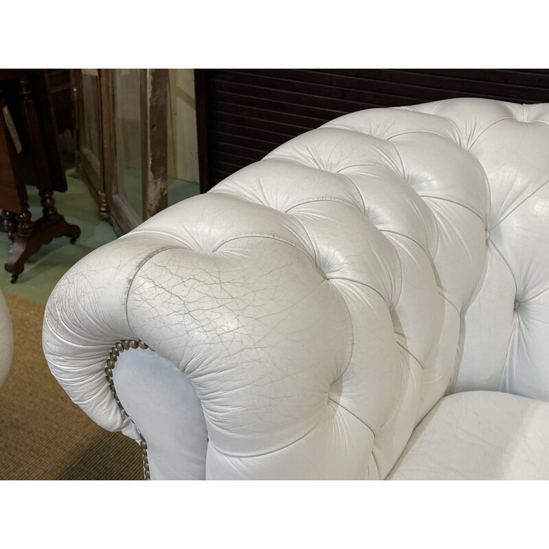 Vintage English Chesterfield living room set in white leather, 1980