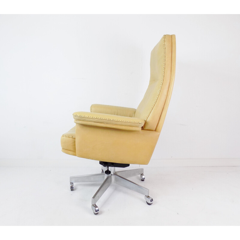 Fauteuil de bureau en cuir vintage De Sede DS 35