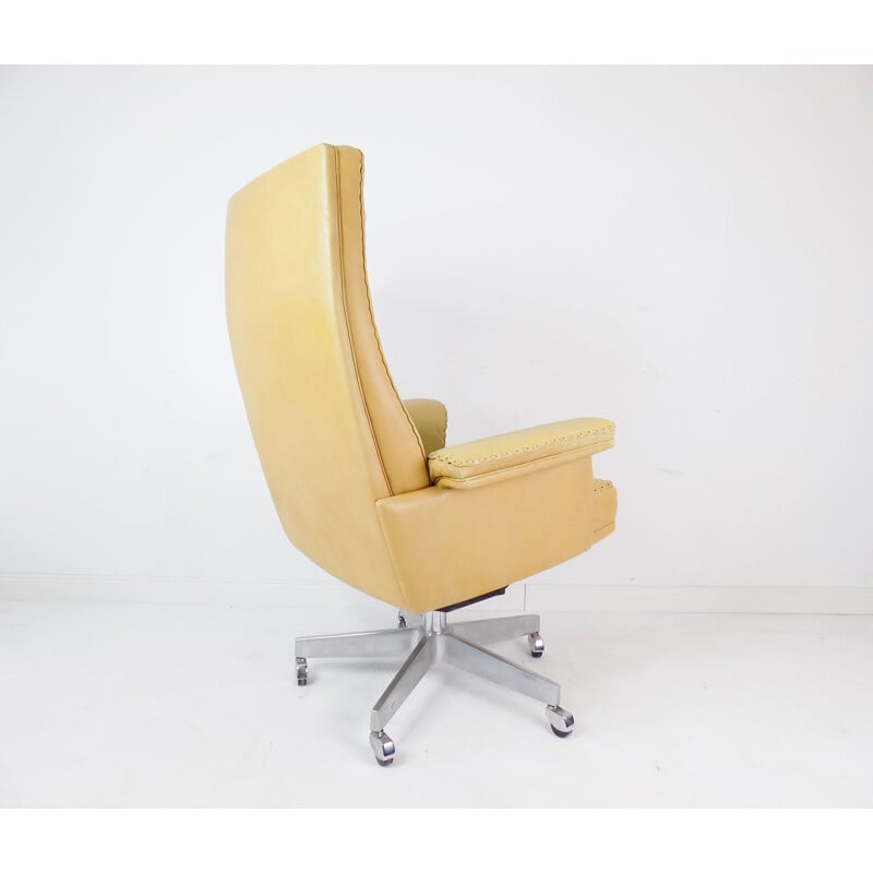 Vintage De Sede DS 35 office leather armchair