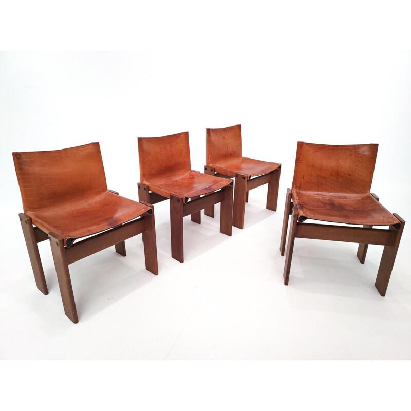Set van 4 vintage "Monk" stoelen in cognac leer van Afra