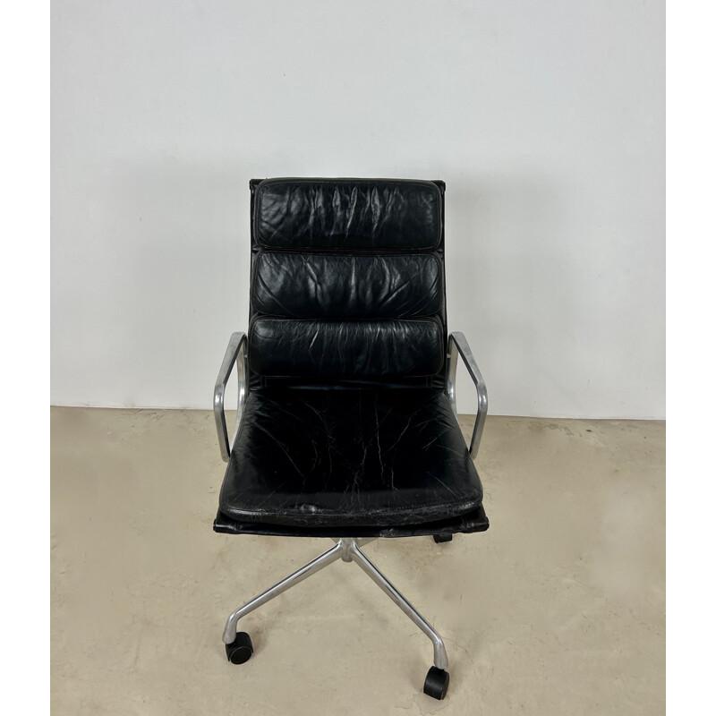 Cadeira de escritório Vintage Ea 216 Soft Pad de Charles