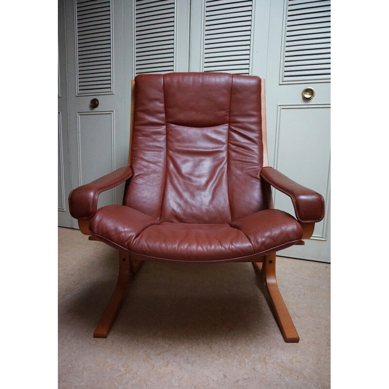 Sillón vintage de cuero y madera de haya de Ingmar Relling para Westnova, Noruega 1970