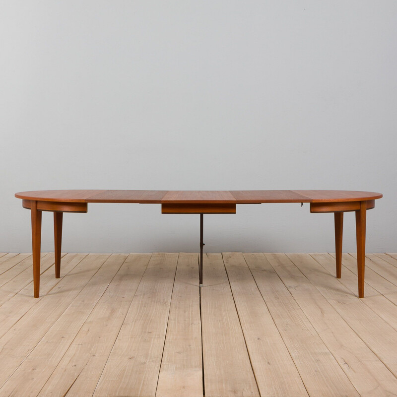 Vintage ronde uittrekbare tafel model 55 in teak van Omann Jun, 1960